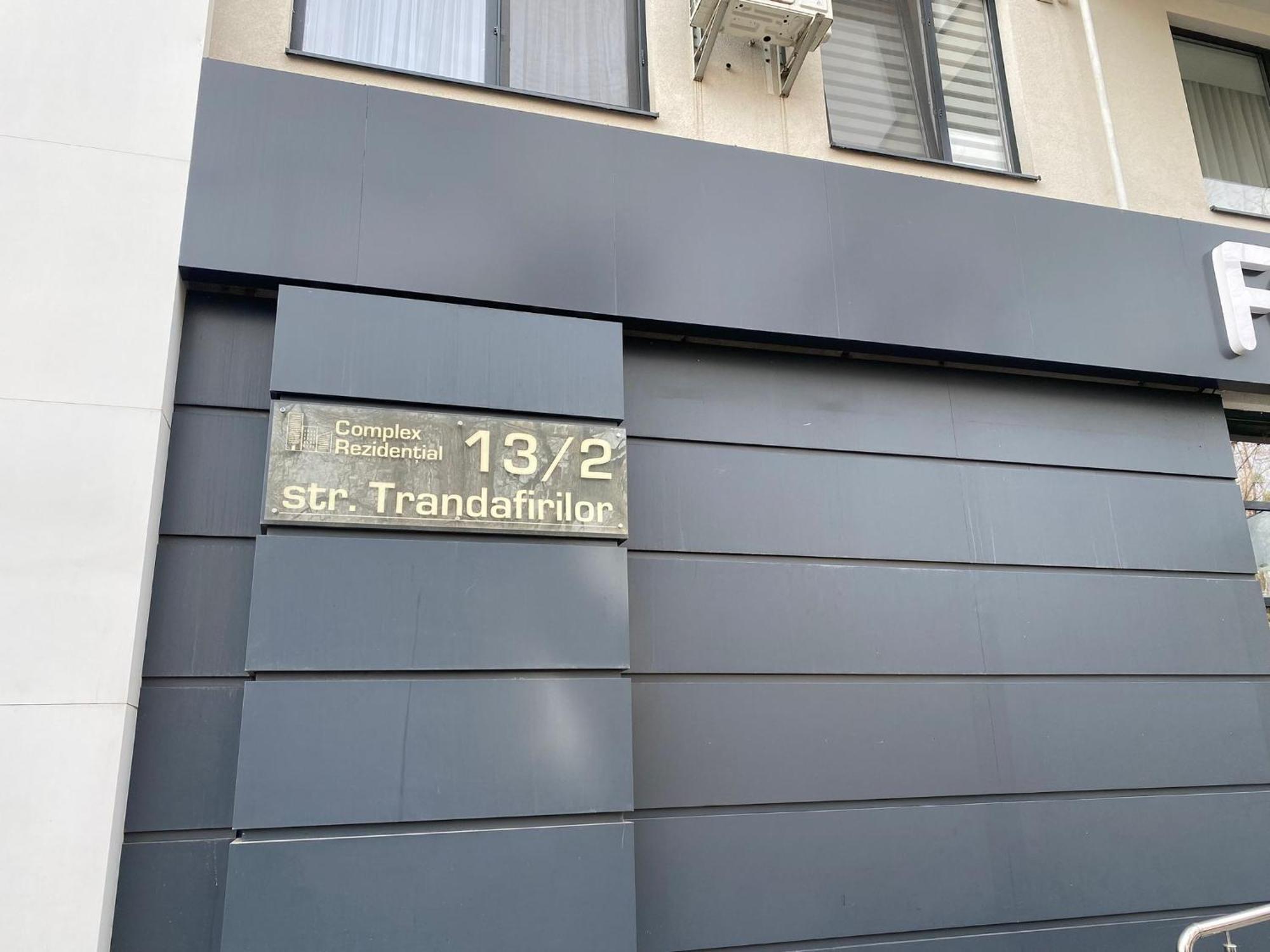 Apartament Comfort Centru キシナウ エクステリア 写真