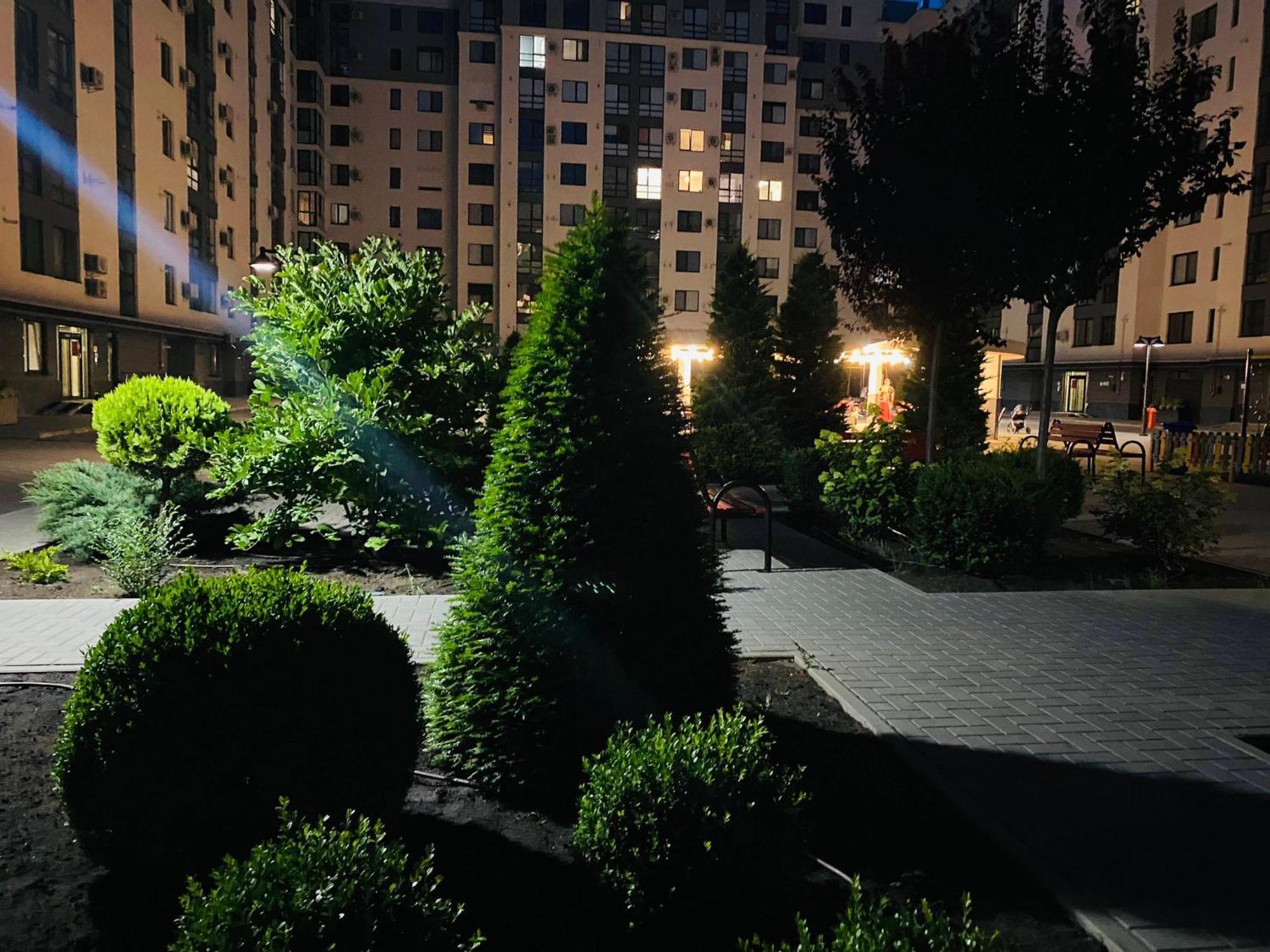 Apartament Comfort Centru キシナウ エクステリア 写真